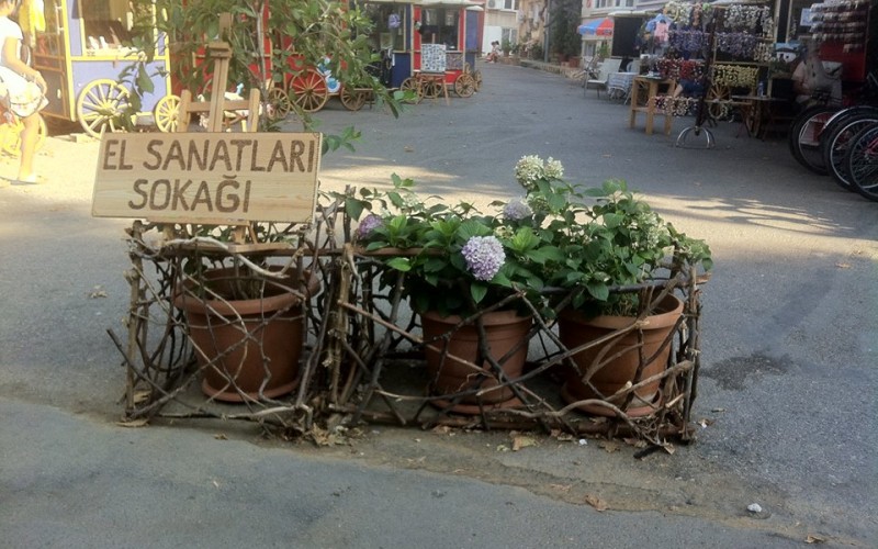 Heybeliada El Sanatları Sokağı