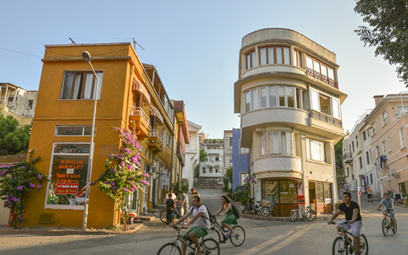 Adalarda Bisiklet Trafiğine Kapalı Yollar