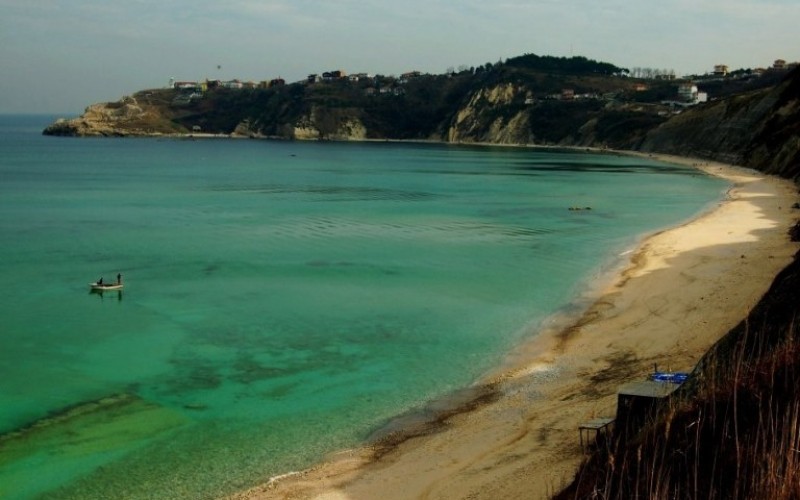 Arnavutköy Durusu Karaburun Ön Deniz Plajı (Doğu Tarafı)