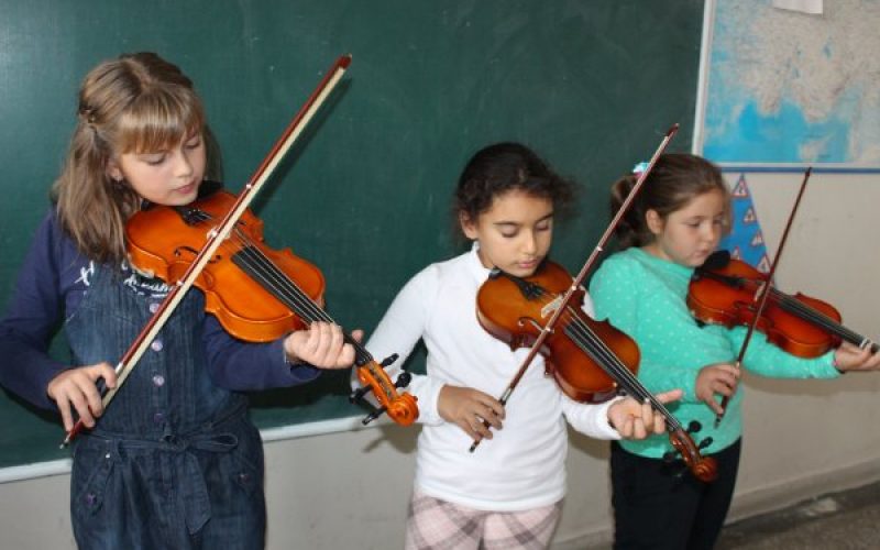 Adalar Çocuk Orkestrası Çalışmalarına Başladı