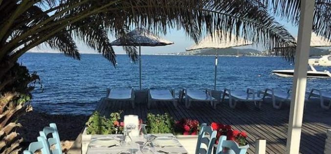 Kınalıada’nın Gözde Mekanları: Teos Beach & Restaurant